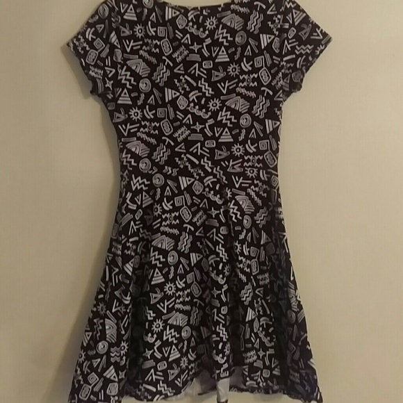 Black & white Aztec print women's Forever 21 dress - Picture 3 of 3